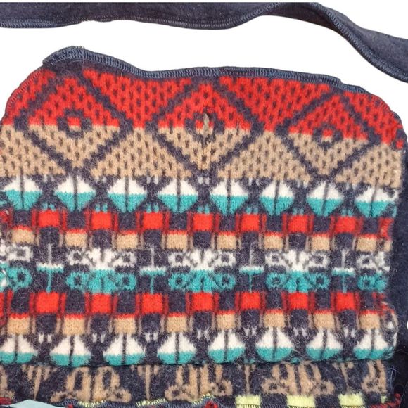 Boho Aztec Women's Crossbody Lined Button Knit Purse Bag Navy Blue Southwestern - Picture 7 of 10